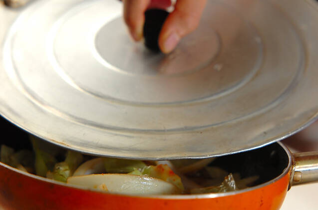 豚とキャベツのピリ辛みそ炒めの作り方の手順3