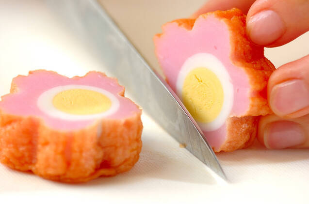 カマボコ(ウズラの卵の水煮入り)の作り方の手順1