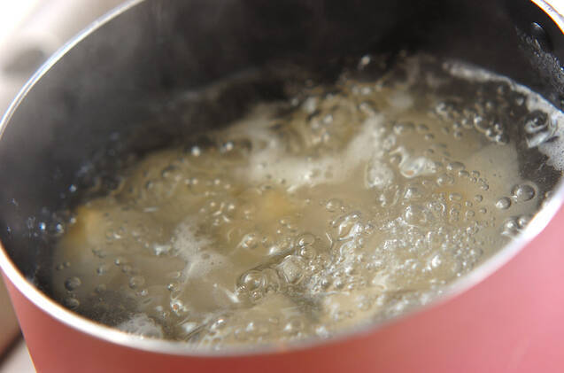 もっちり里芋とホタテ缶の炊き込みご飯の作り方の手順2