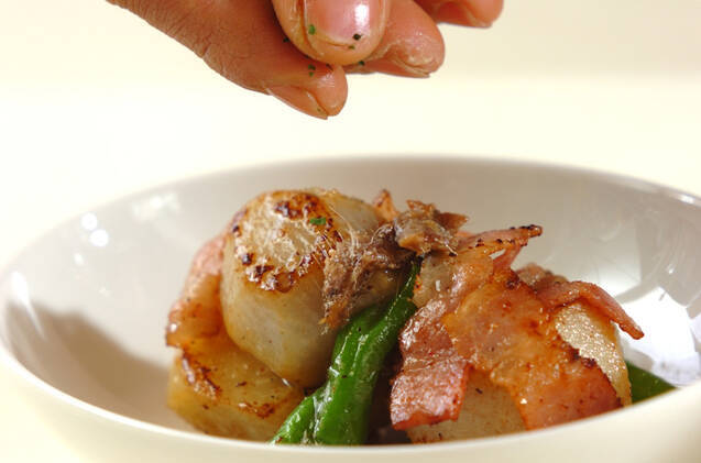 里芋のアンチョビ炒めの作り方の手順6