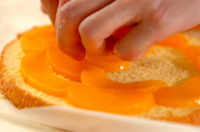 桃のデコレーションケーキの作り方の手順9