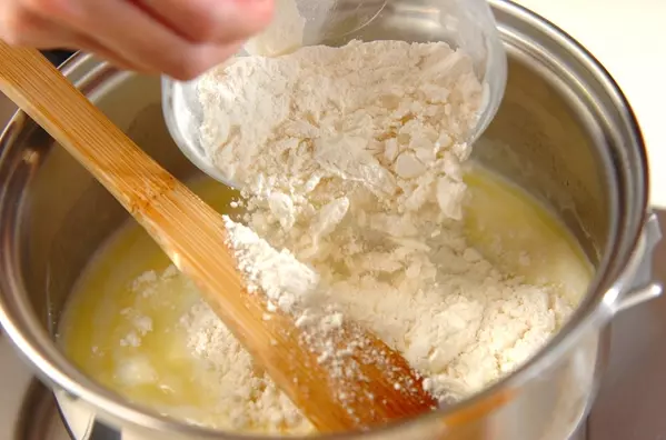 紅茶のエクレアの作り方1