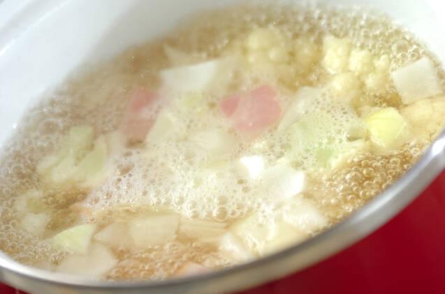 カリフラワーのコンソメスープの作り方の手順5