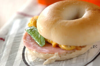 キヌサヤとハムのエッグサンド