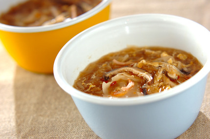 たっぷり春雨のお手軽ワンタンスープ