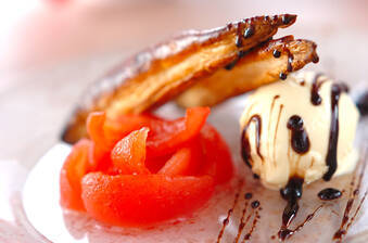 スイートトマトの薄焼きパイ添え