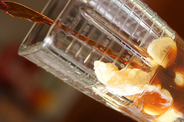 コーヒーバナナシェイクの作り方の手順2