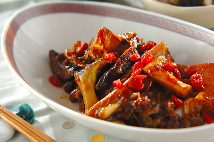 鶏手羽先とキノコのコラーゲン煮