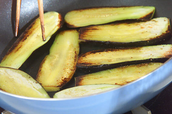 蒸焼鶏バルサミコ味の作り方の手順2