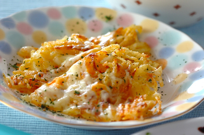 ポテトとチーズのガレット 副菜 のレシピ 作り方 E レシピ 料理のプロが作る簡単レシピ