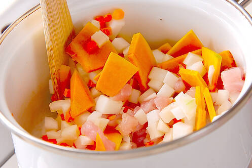 鶏肉の野菜スープ煮の作り方の手順2