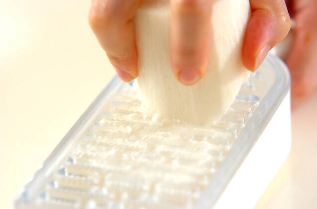 とろろとキュウリの汁の作り方の手順1