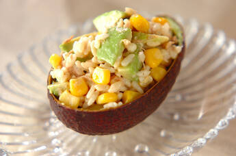 アボカドのライスサラダ