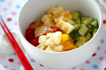 豆腐とチーズのサラダ