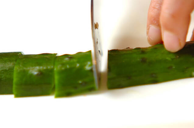 キュウリのギリシャヨーグルトサラダの作り方の手順1