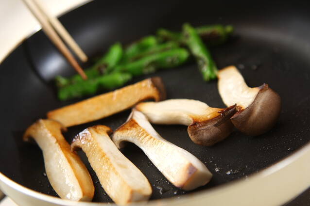 鶏肉の黒コショウソテーの作り方の手順2