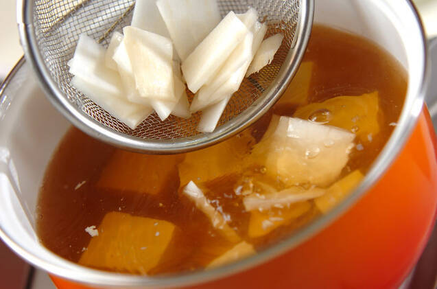 豆腐とウドのお吸い物の作り方の手順4