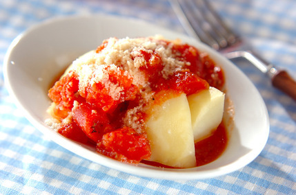 ジャガイモのトマトソースがけ