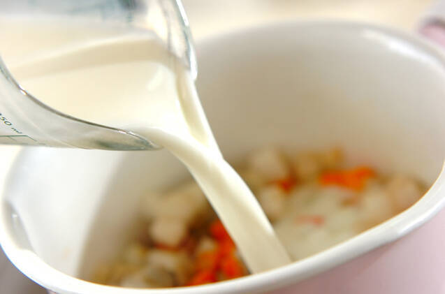 カキのミルクスープの作り方の手順3