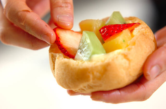 デコフルーツのシュークリームの作り方の手順4