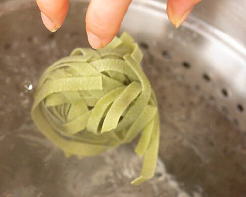 生ハムのフェットチーネの作り方の手順3