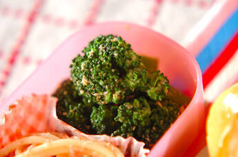 ブロッコリーのゴマ和え