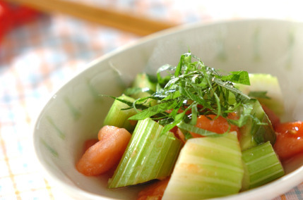 セロリのシャキシャキサラダ