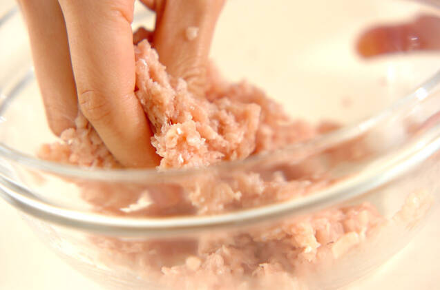 鶏団子の白みそ汁の作り方の手順2