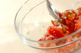 トマトと玉ネギのサラダの下準備4