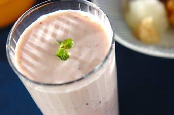 フレッシュイチゴミックスジュース