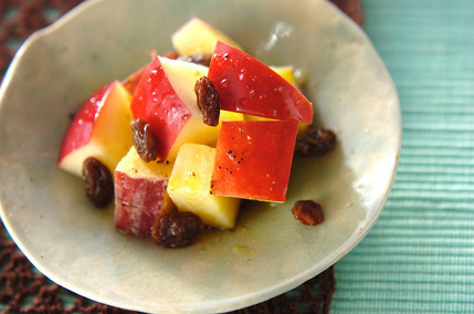 サツマイモとリンゴのサラダ