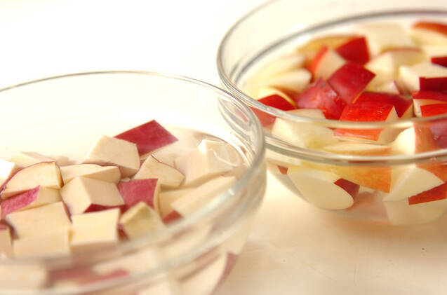 サツマイモとリンゴのサラダの作り方の手順1