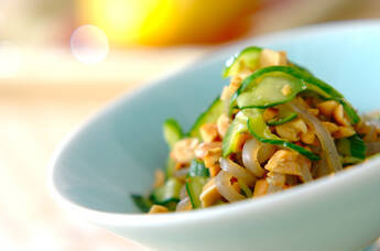 キュウリピーナッツ和え