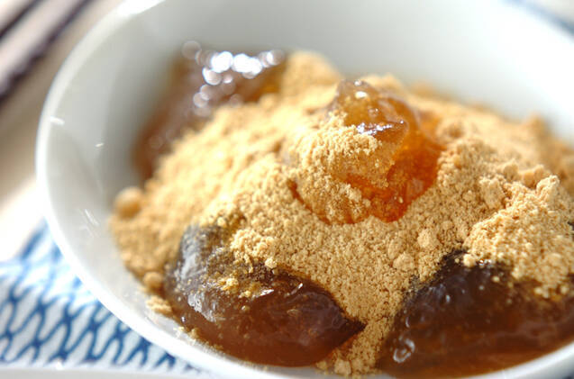 黒糖わらびもち・きな粉がけ