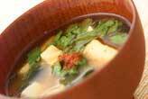 豆腐と菊菜のみそ汁