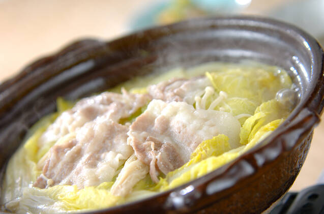 牡蠣鍋 基本の作り方 身がふんわり白菜たっぷり！ポン酢で美味しく