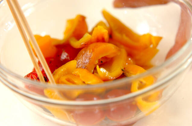 焼きパプリカとプチトマトのマリネの作り方の手順5