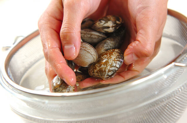 アサリと卵の丼の作り方の手順1