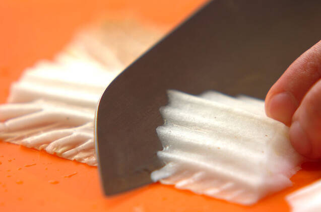 白菜と練り物のくったり煮の作り方の手順1