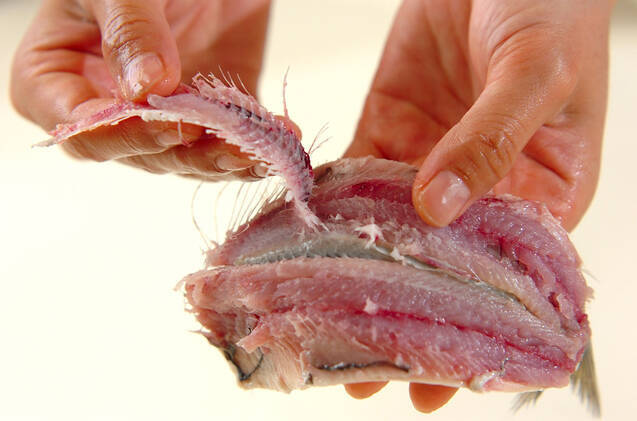 イワシの和風梅シソ丼の作り方の手順1