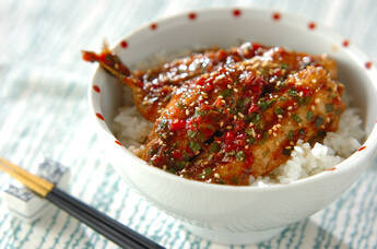 イワシの和風梅シソ丼