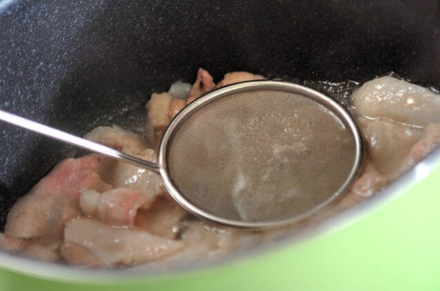 豚肉とホウレン草のサッと煮の作り方の手順2