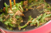 味付け簡単！ゴーヤとツナの麺つゆ炒めの作り方1