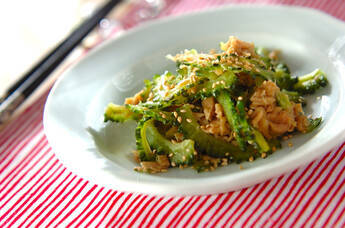 味付け簡単！ゴーヤとツナの麺つゆ炒め
