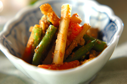 ゴボウとインゲンのゴマ和え