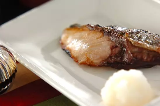 ブリの塩焼き レシピ 作り方 E レシピ 料理のプロが作る簡単レシピ