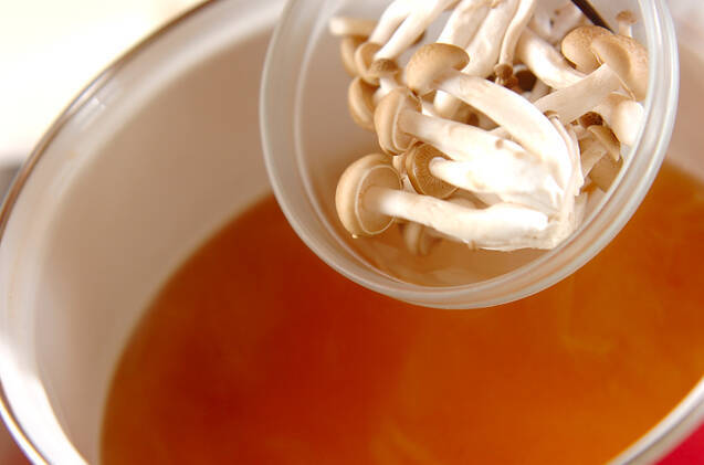 シメジのお吸い物の作り方の手順4