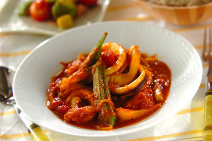 カレー風味のイカとトマトのサッと煮