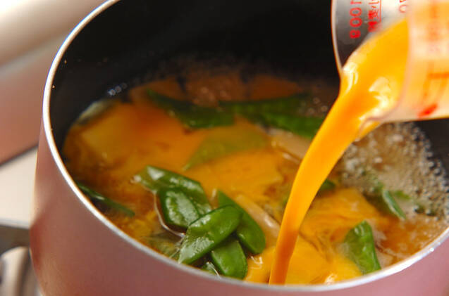 キヌサヤと高野豆腐の卵とじの作り方の手順5