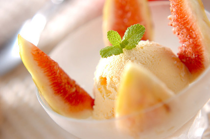 イチジク・アイス添え